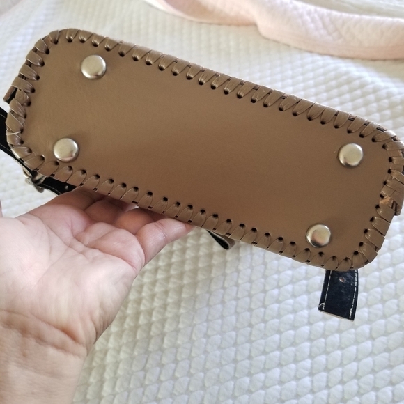 Skull | Hand Tooled Leather Backpack - Picture 7 of 11